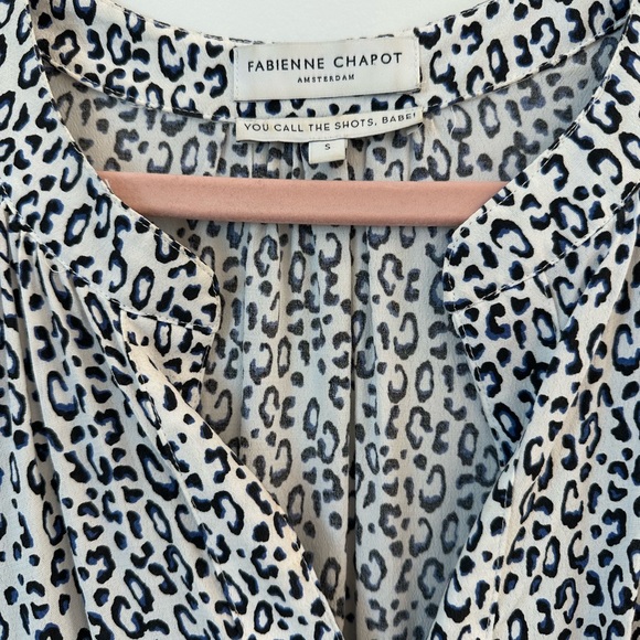 Black and White Puff Sleeve V-Neck Sundress - Picture 2 of 5